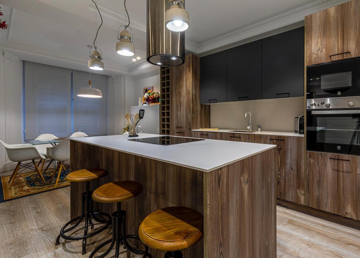 110 M2 Central Apartment In Abando Close To Guggenheim With Parking Bilbao Kültér fotó
