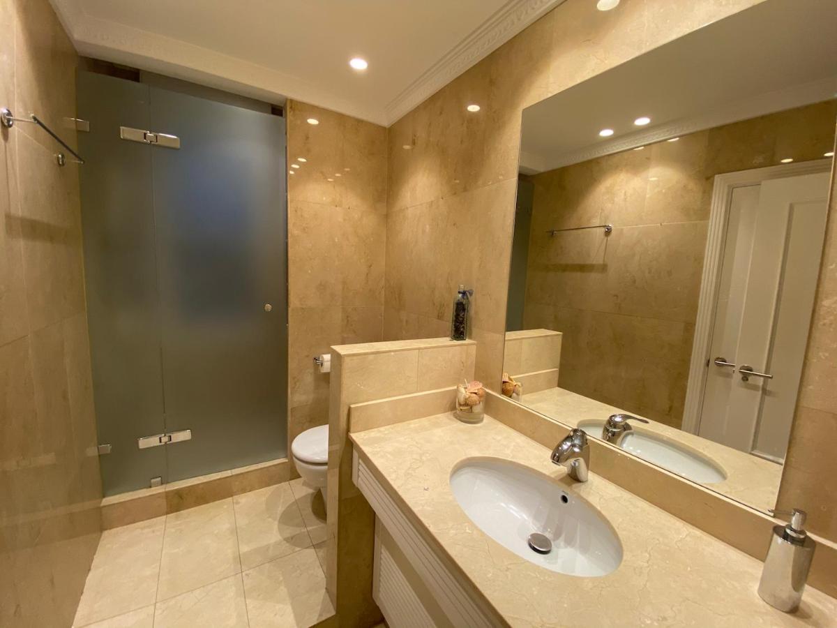 110 M2 Central Apartment In Abando Close To Guggenheim With Parking Bilbao Kültér fotó