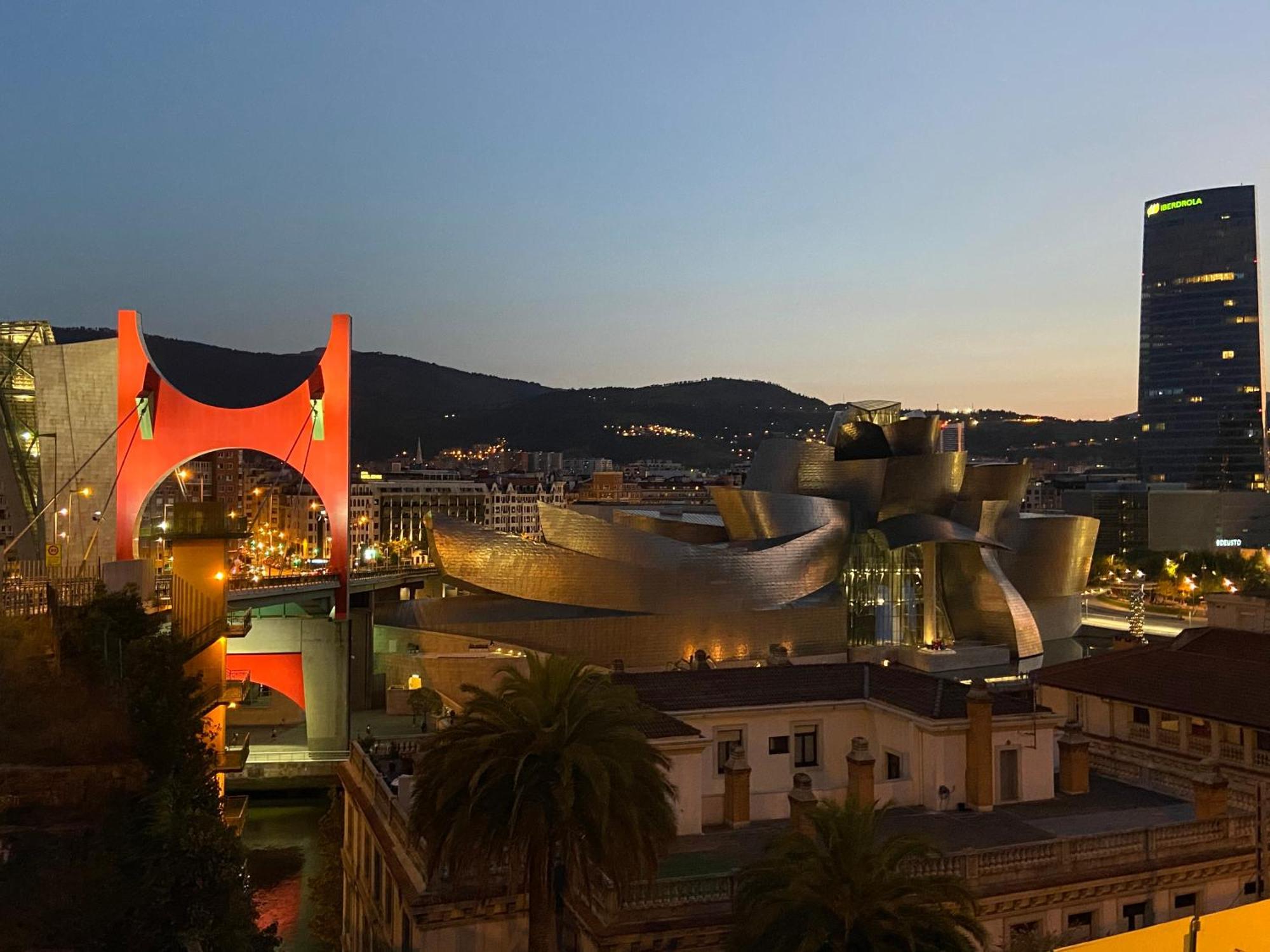 110 M2 Central Apartment In Abando Close To Guggenheim With Parking Bilbao Kültér fotó